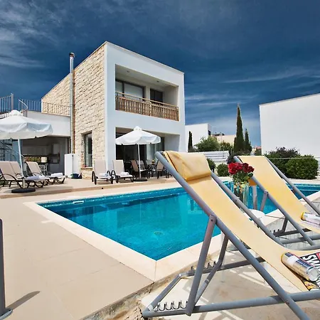Esprit 21 Villa Polis